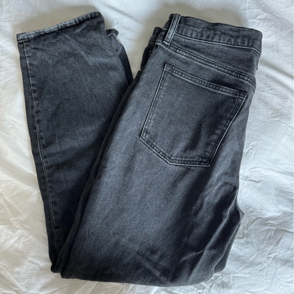 Abercrombie - The Mom High Rise Jean - Picture 3 of 3